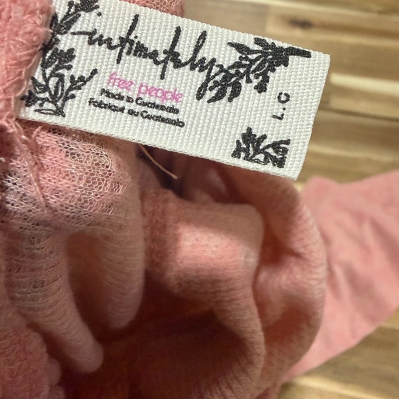 Free People Coral You and I long sleeve Turtleneck Thermal Printed Top | L - Picture 3 of 4